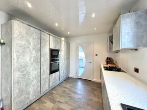 Photo 9- click for photo gallery